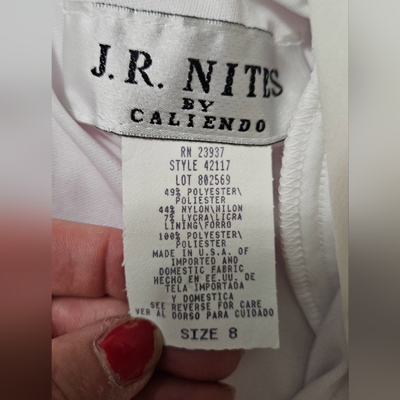 J.R. Nites by Caliendo white stretch traffeta wrap blouse with bow. Size 8. NWT - Picture 10 of 10